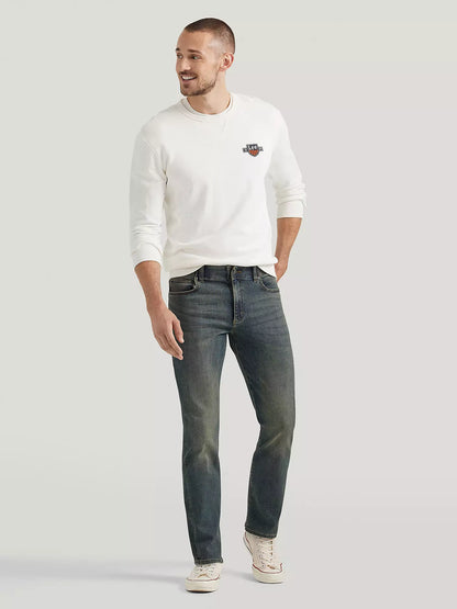 Men's Extreme Motion Straight Fit Tapered Leg Jean
