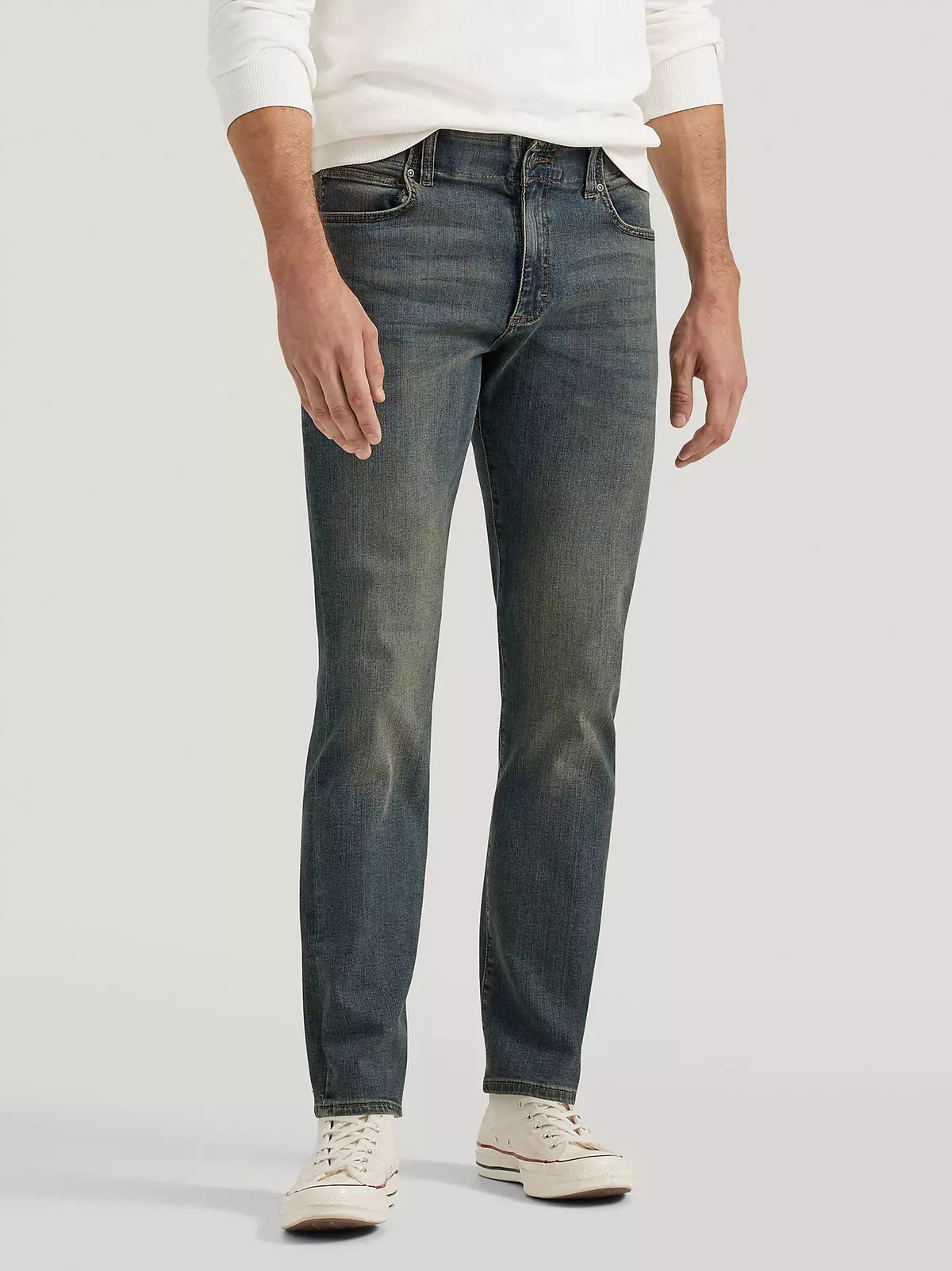 Men's Extreme Motion Straight Fit Tapered Leg Jean