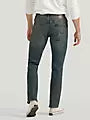 Men's Extreme Motion Straight Fit Tapered Leg Jean
